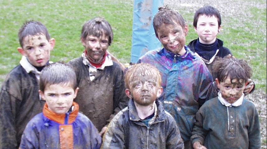 L'école de Rugby ASMB a toujours aimé la boue