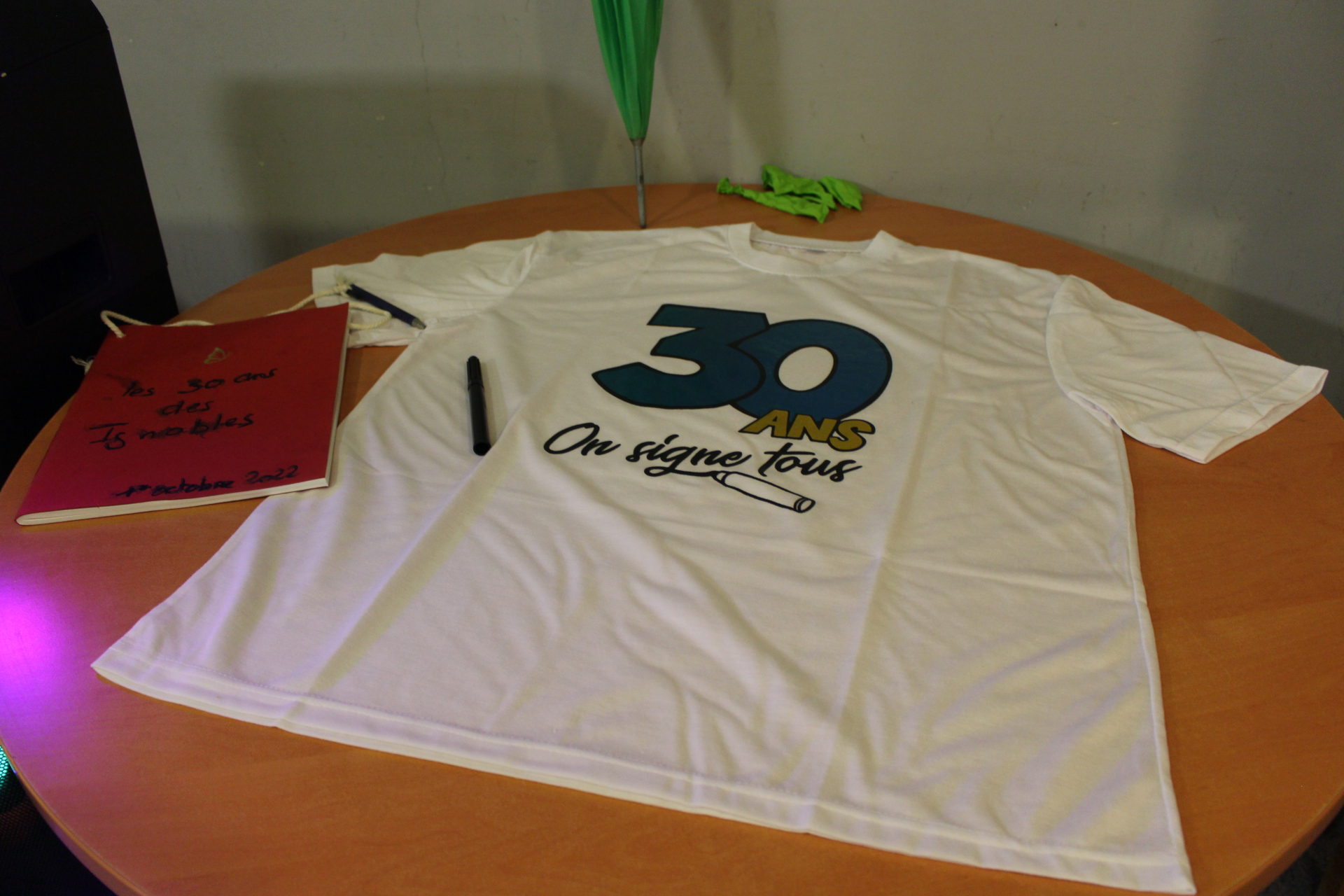 Le tee-shirt souvenir des 30 ans